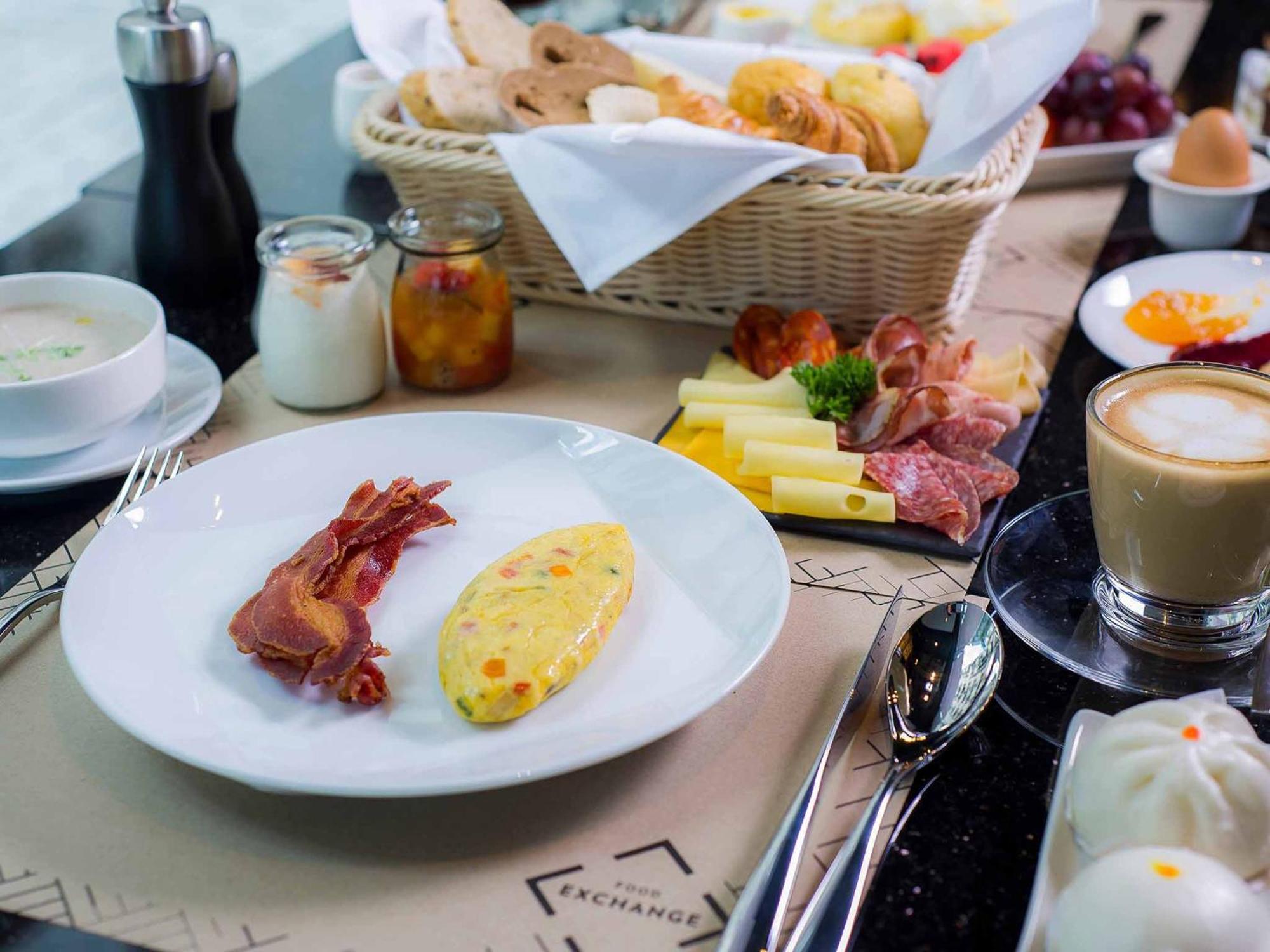 Novotel Bangkok Sukhumvit 4 Kültér fotó